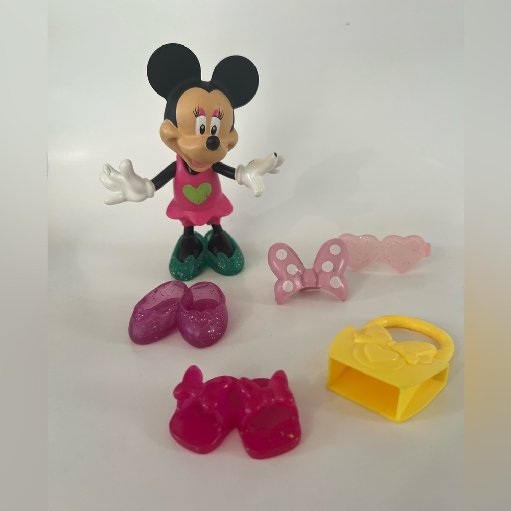 Minnie Mouse Dress Up Doll Disney Bow-tique Snap N Style Figure & Accessories